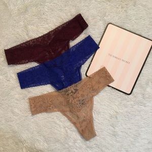 Victoria’s Secret Lace Thong Panties Medium 3 pack